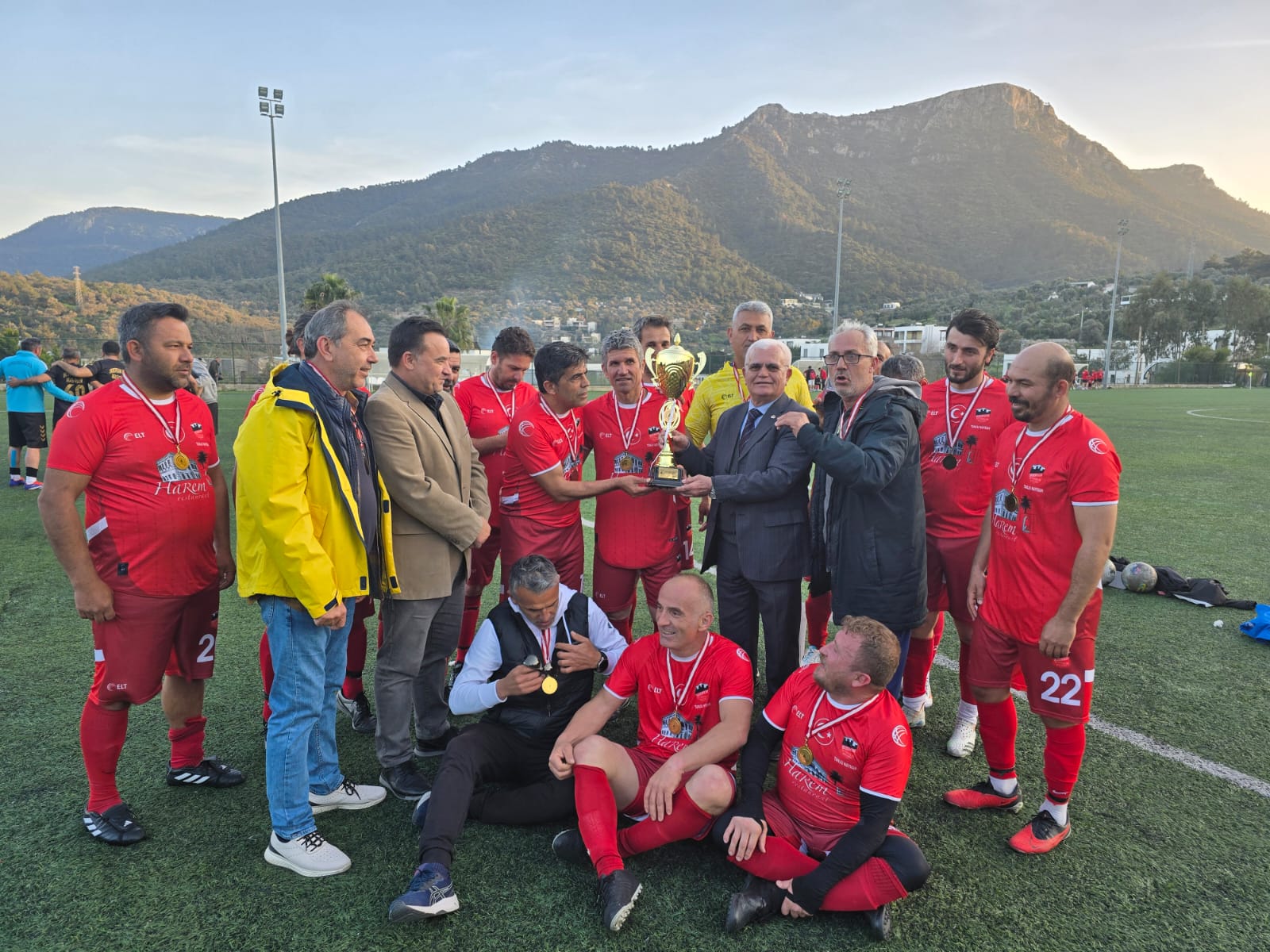 MASTERLER LİGİ  FUTBOL TURNUVASININ ŞAMPİYONU BODRUM VETERANLAR TAKIMI OLDU